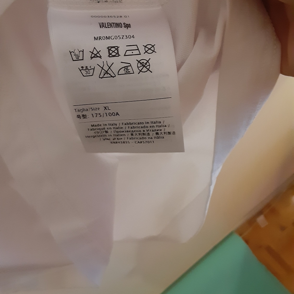 Shirt - Picture 3 of 4